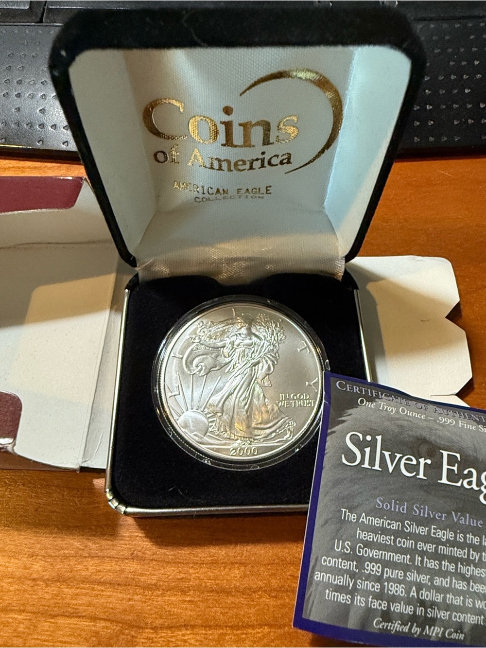 2000 American Silver Eagle 1 oz .999 Fine Silver Coin - Coins of America Velvet